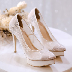 ODETTE WITH FRENCH LACE