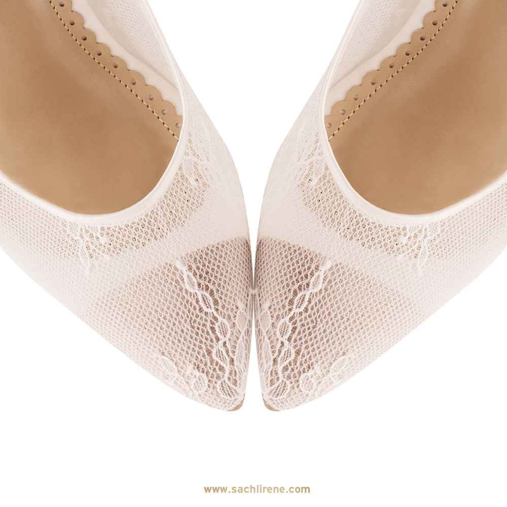 ODETTE WITH FRENCH LACE
