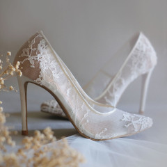 ODETTE WITH FRENCH LACE