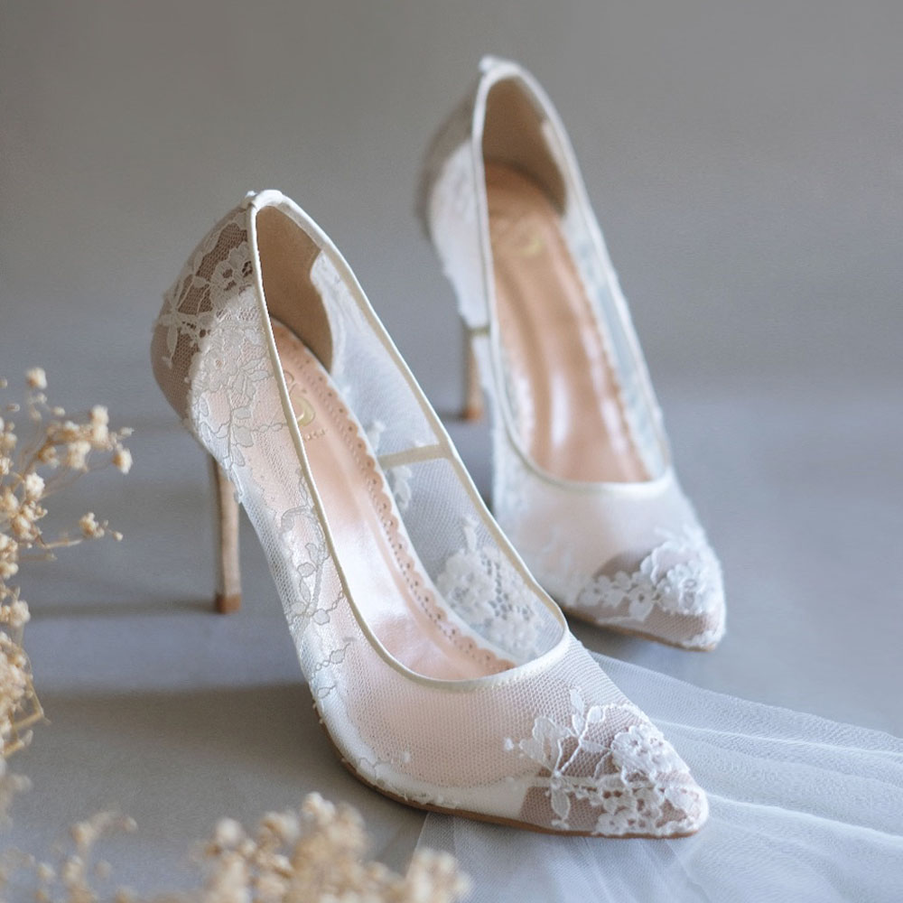 ODETTE WITH FRENCH LACE